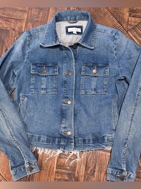 LOFT Blue Jean Jacket frayed edges , pockets in size XS. Great condition